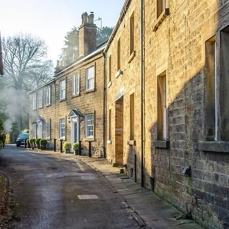 Pudding Cottage In Bakewell Exterior photo